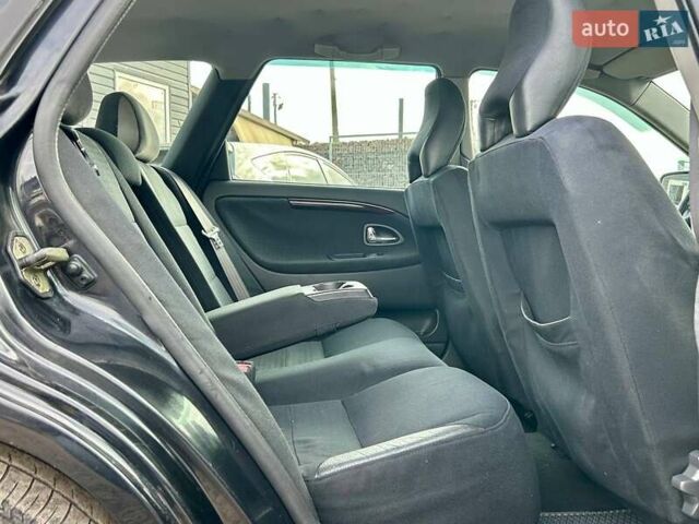 Черный Вольво В40, объемом двигателя 1.9 л и пробегом 240 тыс. км за 3500 $, фото 26 на Automoto.ua