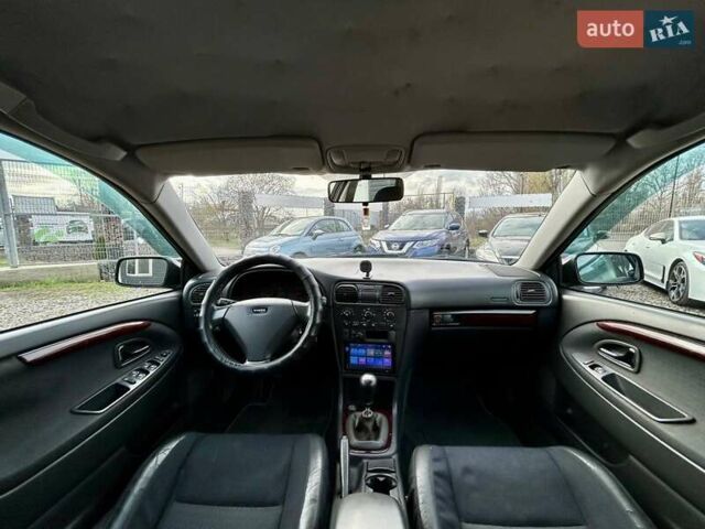 Черный Вольво В40, объемом двигателя 1.9 л и пробегом 240 тыс. км за 3500 $, фото 25 на Automoto.ua