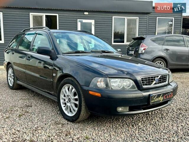Черный Вольво В40, объемом двигателя 1.9 л и пробегом 240 тыс. км за 3500 $, фото 2 на Automoto.ua