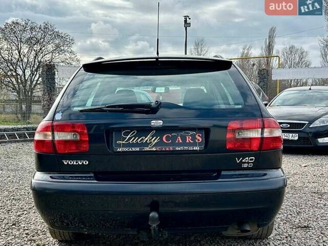 Черный Вольво В40, объемом двигателя 1.9 л и пробегом 240 тыс. км за 3500 $, фото 5 на Automoto.ua