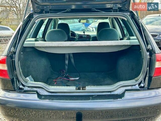 Черный Вольво В40, объемом двигателя 1.9 л и пробегом 240 тыс. км за 3500 $, фото 23 на Automoto.ua