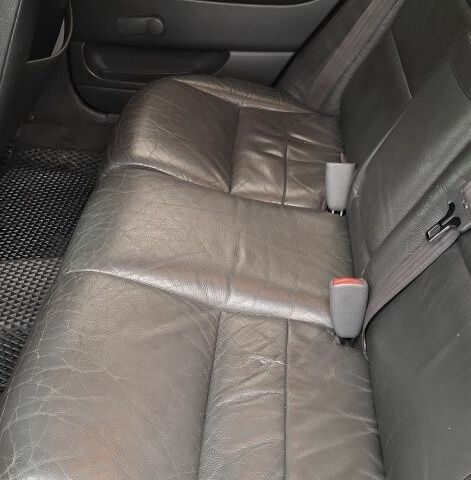 Черный Вольво В40, объемом двигателя 1.9 л и пробегом 276 тыс. км за 4300 $, фото 4 на Automoto.ua