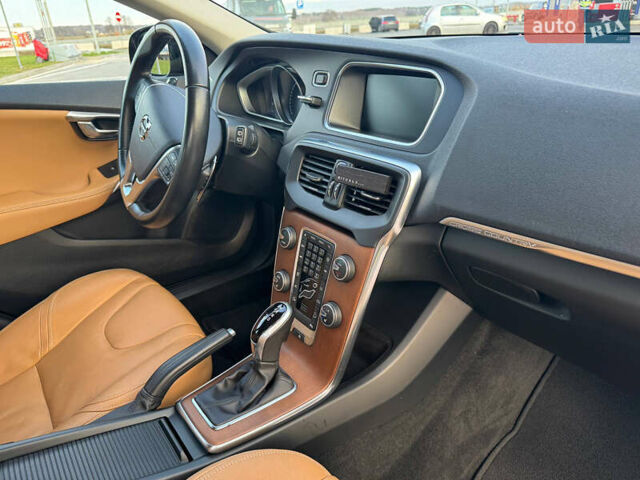 Коричневый Вольво В40, объемом двигателя 1.97 л и пробегом 85 тыс. км за 15999 $, фото 13 на Automoto.ua