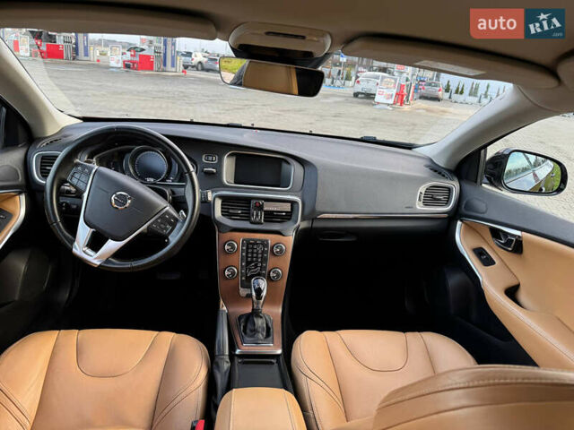 Коричневый Вольво В40, объемом двигателя 1.97 л и пробегом 85 тыс. км за 15999 $, фото 9 на Automoto.ua