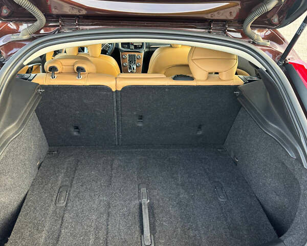 Коричневый Вольво В40, объемом двигателя 1.97 л и пробегом 85 тыс. км за 15999 $, фото 12 на Automoto.ua