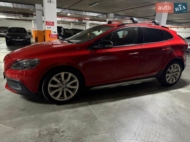 Червоний Вольво V40, об'ємом двигуна 1.6 л та пробігом 127 тис. км за 13500 $, фото 4 на Automoto.ua