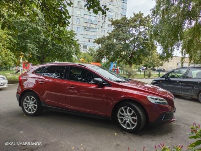 Червоний Вольво V40, об'ємом двигуна 0 л та пробігом 1 тис. км за 24000 $, фото 4 на Automoto.ua