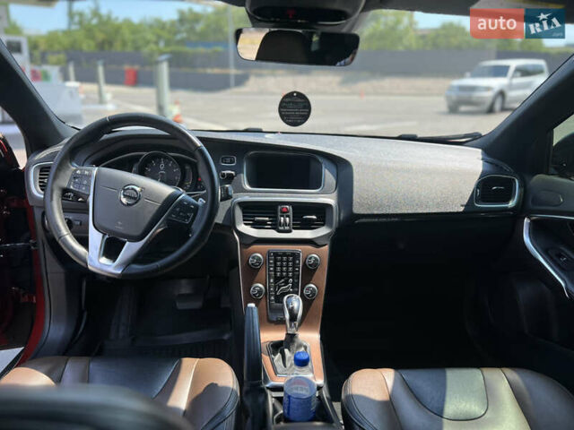 Красный Вольво В40, объемом двигателя 1.97 л и пробегом 61 тыс. км за 16500 $, фото 23 на Automoto.ua