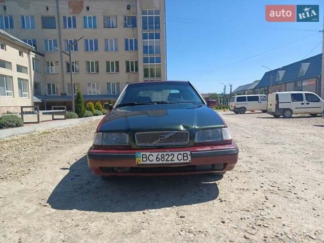 Красный Вольво В40, объемом двигателя 1.8 л и пробегом 263 тыс. км за 1300 $, фото 1 на Automoto.ua