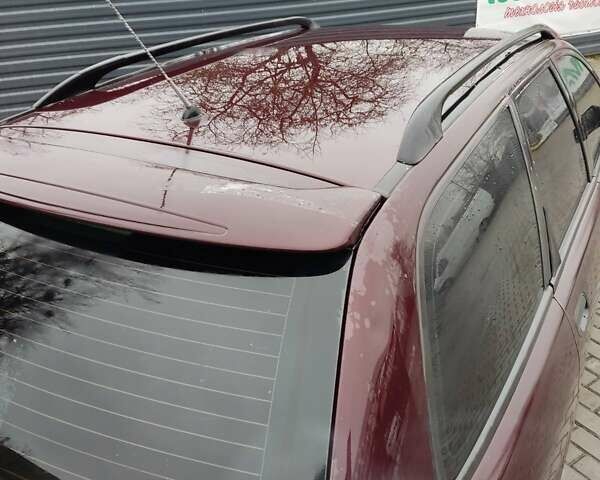 Красный Вольво В40, объемом двигателя 1.7 л и пробегом 230 тыс. км за 3250 $, фото 4 на Automoto.ua