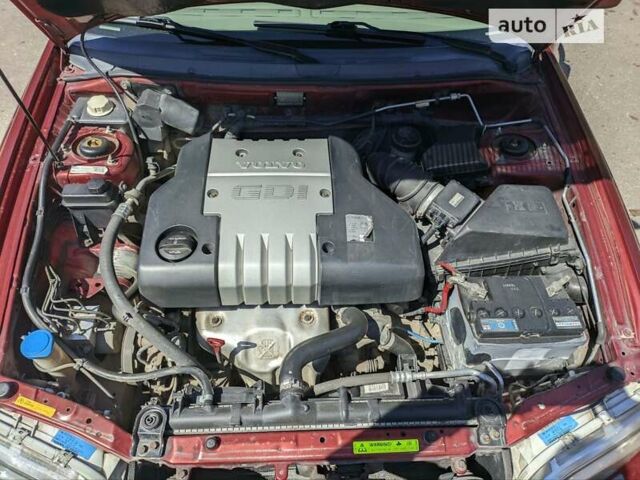 Червоний Вольво V40, об'ємом двигуна 1.8 л та пробігом 320 тис. км за 2850 $, фото 10 на Automoto.ua
