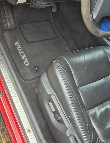 Червоний Вольво V40, об'ємом двигуна 1.95 л та пробігом 220 тис. км за 3900 $, фото 11 на Automoto.ua