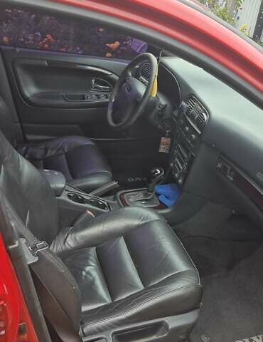 Червоний Вольво V40, об'ємом двигуна 1.95 л та пробігом 220 тис. км за 3900 $, фото 8 на Automoto.ua