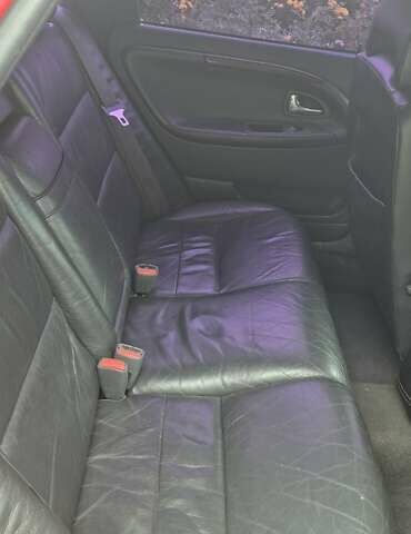 Червоний Вольво V40, об'ємом двигуна 1.95 л та пробігом 220 тис. км за 3900 $, фото 7 на Automoto.ua