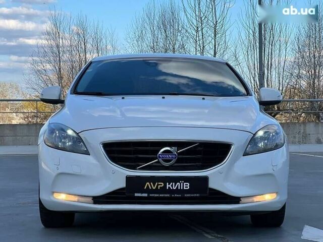 Вольво V40, об'ємом двигуна 1.6 л та пробігом 307 тис. км за 9450 $, фото 1 на Automoto.ua