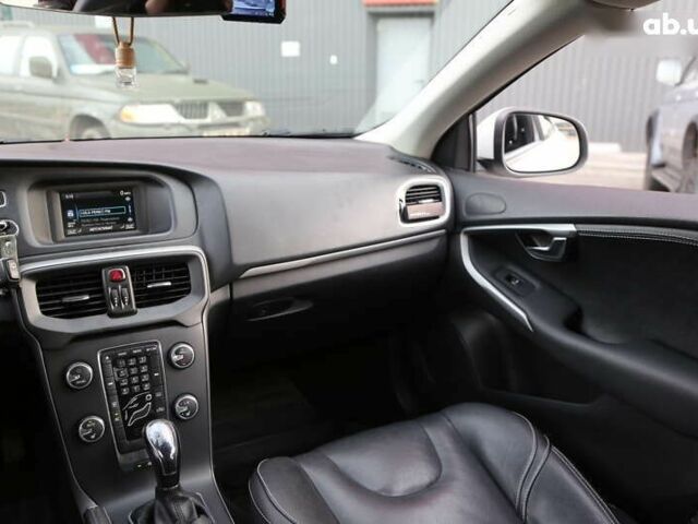 Вольво В40, объемом двигателя 1.6 л и пробегом 144 тыс. км за 11900 $, фото 14 на Automoto.ua