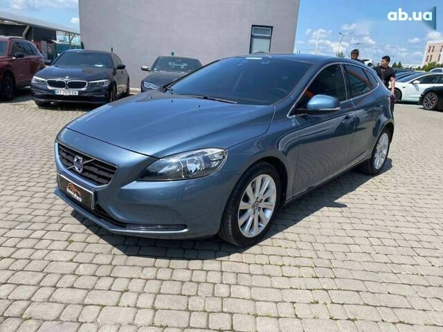 Вольво В40, объемом двигателя 1.6 л и пробегом 97 тыс. км за 12900 $, фото 2 на Automoto.ua