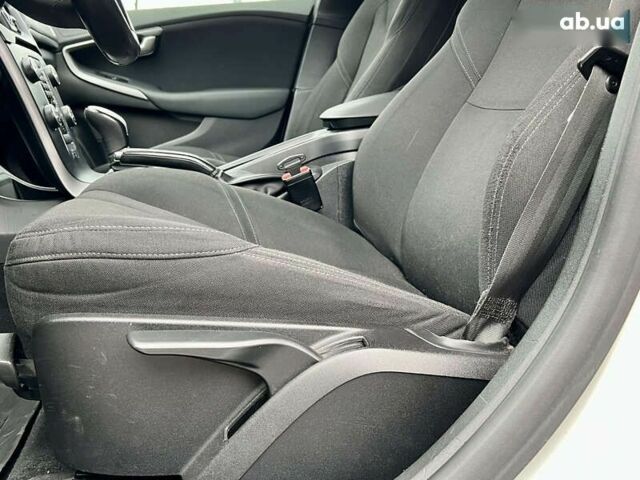 Вольво V40, об'ємом двигуна 1.6 л та пробігом 309 тис. км за 9800 $, фото 16 на Automoto.ua
