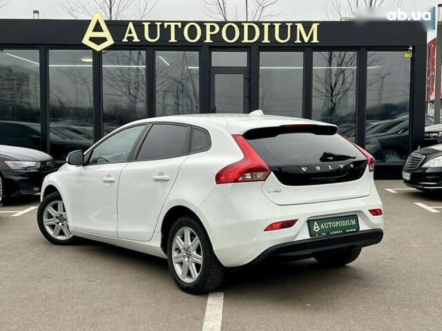 Вольво V40, об'ємом двигуна 1.6 л та пробігом 309 тис. км за 9800 $, фото 10 на Automoto.ua