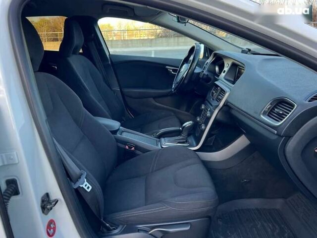 Вольво В40, объемом двигателя 1.6 л и пробегом 307 тыс. км за 8900 $, фото 27 на Automoto.ua