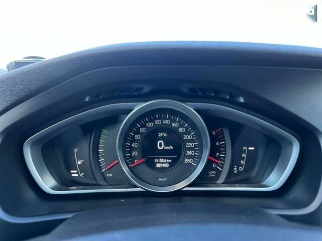 Вольво В40, объемом двигателя 1.6 л и пробегом 307 тыс. км за 8900 $, фото 18 на Automoto.ua