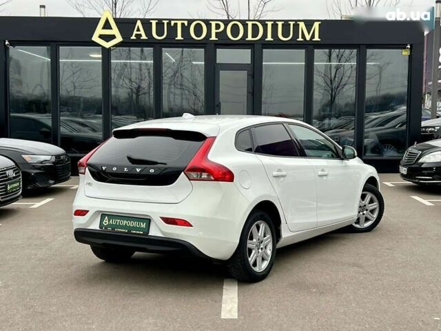 Вольво V40, об'ємом двигуна 1.6 л та пробігом 309 тис. км за 9800 $, фото 12 на Automoto.ua