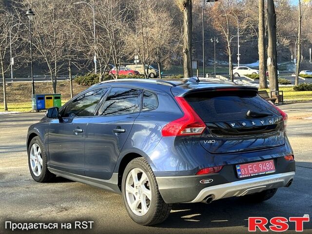 Вольво В40, объемом двигателя 2 л и пробегом 206 тыс. км за 13900 $, фото 7 на Automoto.ua