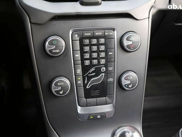 Вольво В40, объемом двигателя 1.6 л и пробегом 144 тыс. км за 11900 $, фото 18 на Automoto.ua