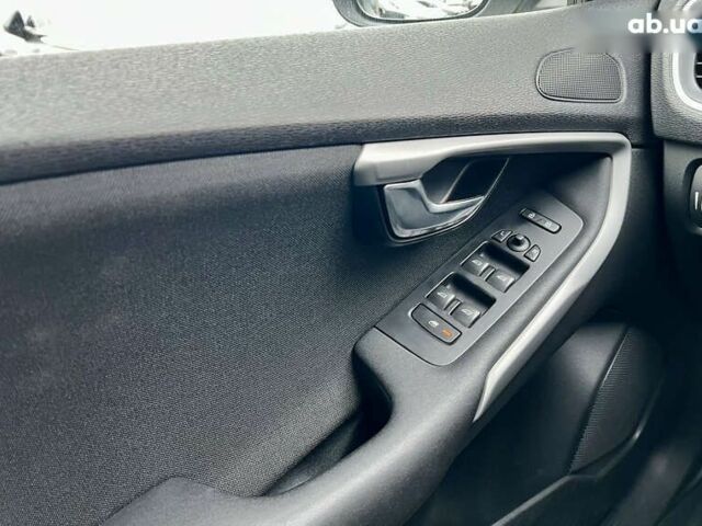 Вольво V40, об'ємом двигуна 1.6 л та пробігом 309 тис. км за 9800 $, фото 18 на Automoto.ua