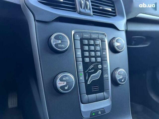 Вольво В40, объемом двигателя 1.6 л и пробегом 307 тыс. км за 8900 $, фото 25 на Automoto.ua