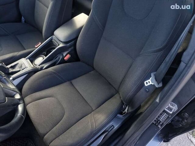 Вольво В40, объемом двигателя 1.6 л и пробегом 142 тыс. км за 12699 $, фото 24 на Automoto.ua