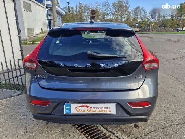 Вольво В40, объемом двигателя 1.6 л и пробегом 142 тыс. км за 12699 $, фото 4 на Automoto.ua