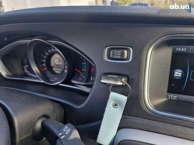 Вольво В40, объемом двигателя 1.6 л и пробегом 142 тыс. км за 12699 $, фото 23 на Automoto.ua