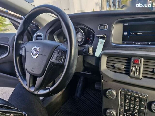 Вольво В40, объемом двигателя 1.6 л и пробегом 142 тыс. км за 12699 $, фото 18 на Automoto.ua