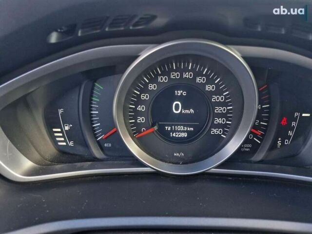 Вольво В40, объемом двигателя 1.6 л и пробегом 142 тыс. км за 12699 $, фото 21 на Automoto.ua