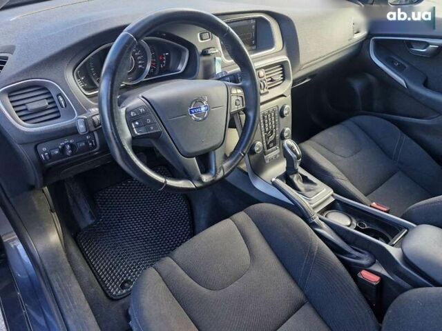 Вольво В40, объемом двигателя 1.6 л и пробегом 142 тыс. км за 12699 $, фото 15 на Automoto.ua