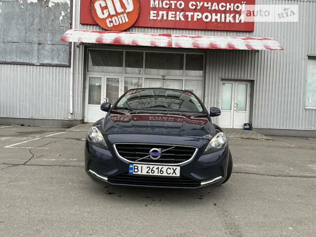 Вольво V40, об'ємом двигуна 1.6 л та пробігом 219 тис. км за 10000 $, фото 1 на Automoto.ua