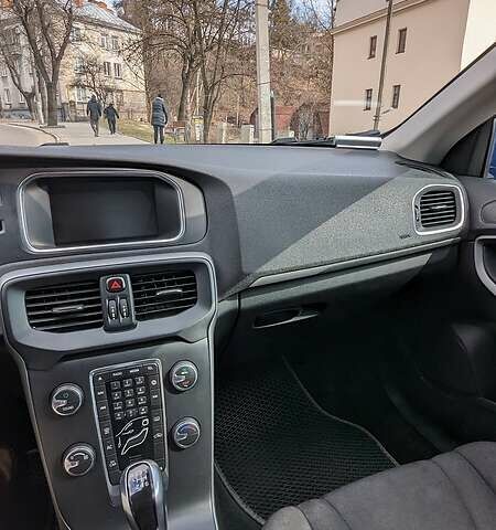 Вольво V40, об'ємом двигуна 1.6 л та пробігом 250 тис. км за 12500 $, фото 28 на Automoto.ua