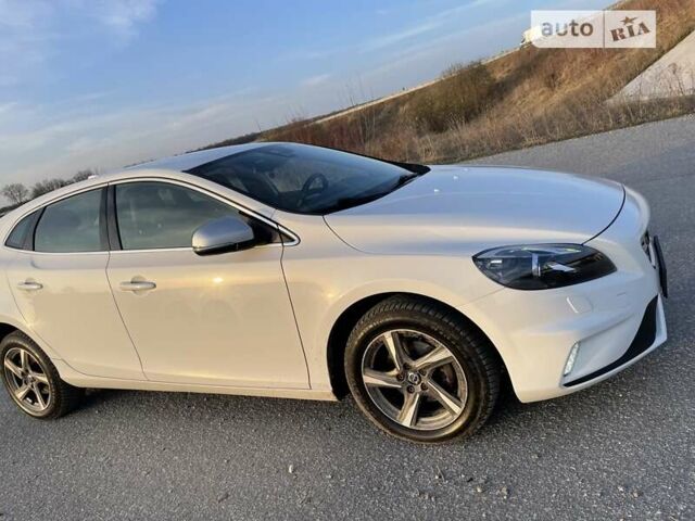 Вольво V40, об'ємом двигуна 1.97 л та пробігом 259 тис. км за 12700 $, фото 10 на Automoto.ua