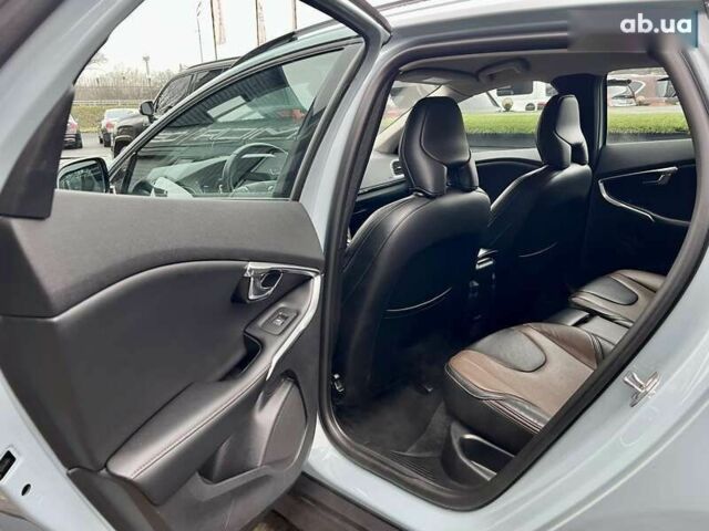 Вольво В40, объемом двигателя 0 л и пробегом 135 тыс. км за 17900 $, фото 22 на Automoto.ua