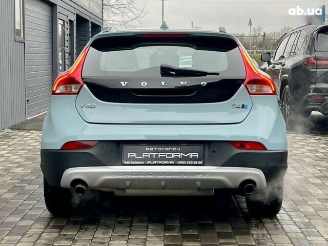 Вольво В40, объемом двигателя 0 л и пробегом 135 тыс. км за 17900 $, фото 7 на Automoto.ua