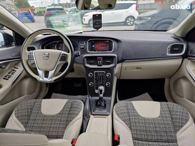 Вольво В40, объемом двигателя 2 л и пробегом 220 тыс. км за 14800 $, фото 21 на Automoto.ua
