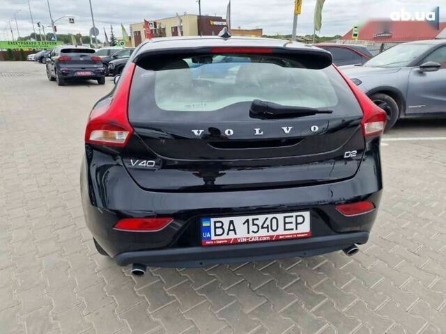 Вольво В40, объемом двигателя 2 л и пробегом 220 тыс. км за 14800 $, фото 11 на Automoto.ua