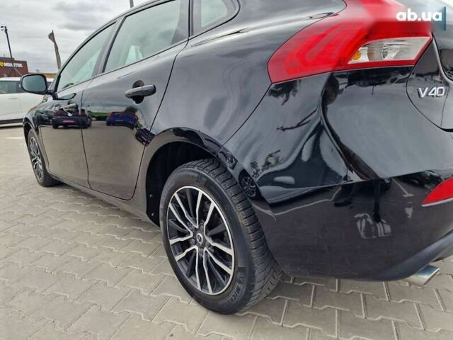 Вольво В40, объемом двигателя 2 л и пробегом 220 тыс. км за 14800 $, фото 12 на Automoto.ua