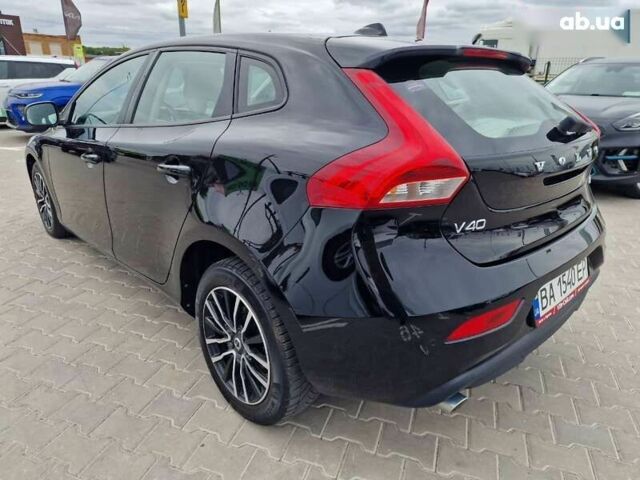 Вольво В40, объемом двигателя 2 л и пробегом 220 тыс. км за 14800 $, фото 13 на Automoto.ua