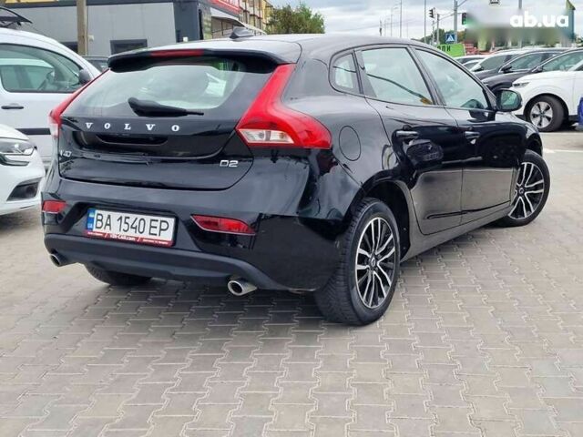 Вольво В40, объемом двигателя 2 л и пробегом 220 тыс. км за 14800 $, фото 10 на Automoto.ua
