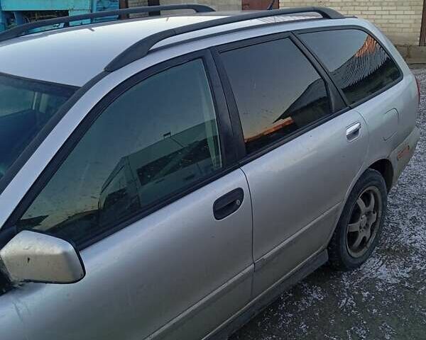 Вольво В40, объемом двигателя 1.9 л и пробегом 232 тыс. км за 3500 $, фото 5 на Automoto.ua