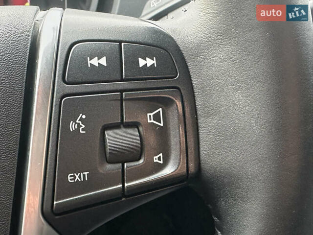 Сірий Вольво V40, об'ємом двигуна 1.6 л та пробігом 203 тис. км за 8990 $, фото 22 на Automoto.ua