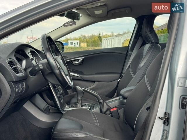 Серый Вольво В40, объемом двигателя 1.6 л и пробегом 211 тыс. км за 10349 $, фото 39 на Automoto.ua