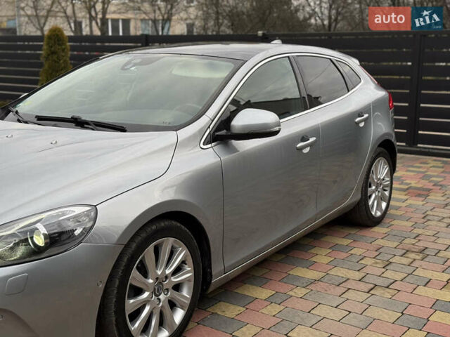 Серый Вольво В40, объемом двигателя 1.56 л и пробегом 210 тыс. км за 9950 $, фото 3 на Automoto.ua
